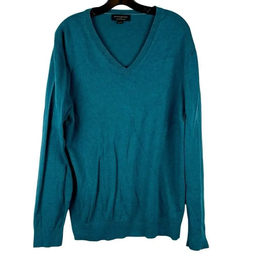 Banana Republic Premium Luxe Yarn Men’s Turquoise V-Neck Sweater L